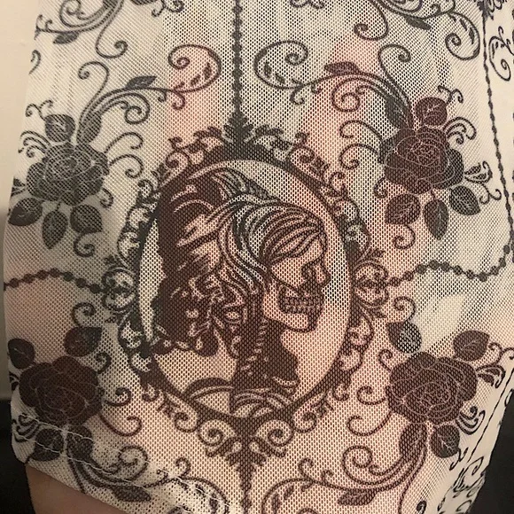 Skull cameo mesh bodysuit - Picture 5 of 6